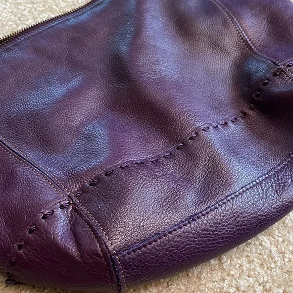 The Sak Purple Leather Hobo Bag - Picture 2 of 8